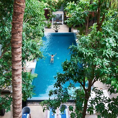 Blue Lime Phnom Penh Hotel Exterior photo